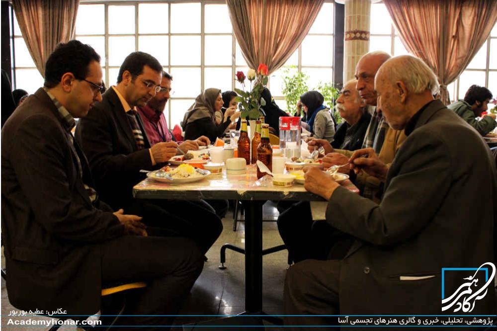 صرف ناهار در همایش نشانه شناسی ادبیات